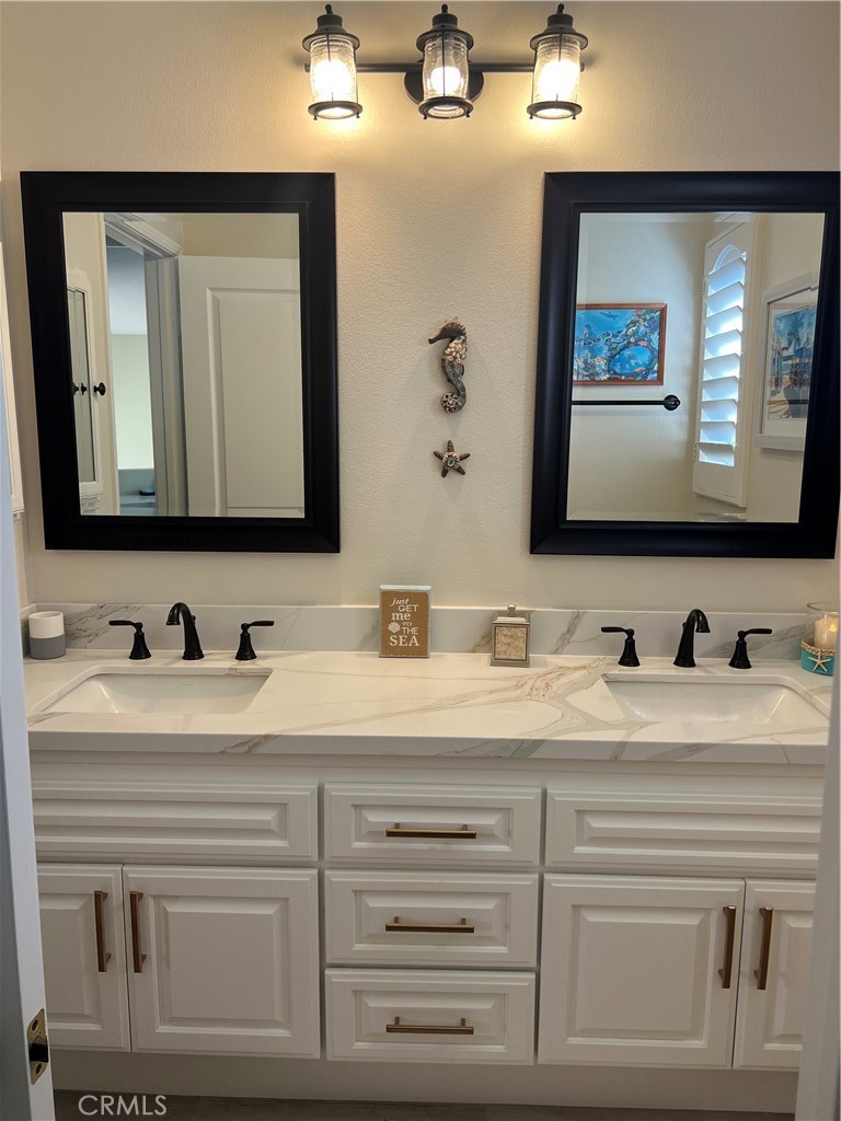 MLS #OC25145732 img 46