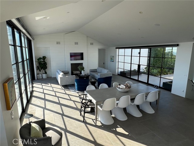 Detail Gallery Image 8 of 32 For 809 Emerald Bay, Laguna Beach,  CA 92651 - 4 Beds | 5/2 Baths