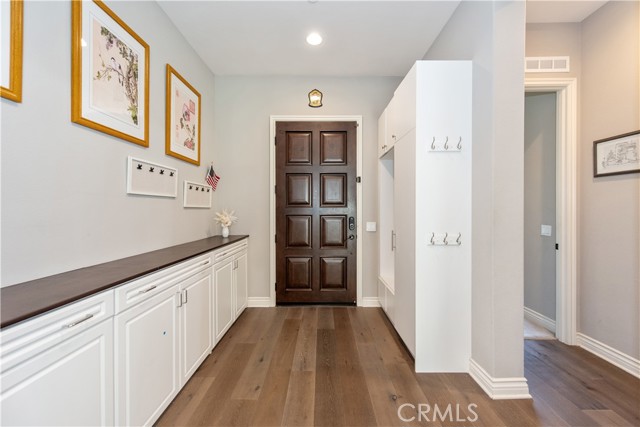 58 Dublin, Irvine CA: https://media.crmls.org/medias/9c64786d-8ce1-46cc-99ec-fd24b0f83914.jpg