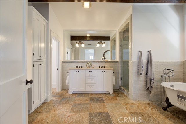 647 15th Street, Manhattan Beach, California 90266, 5 Bedrooms Bedrooms, ,4 BathroomsBathrooms,Residential,Sold,15th,SB21178358