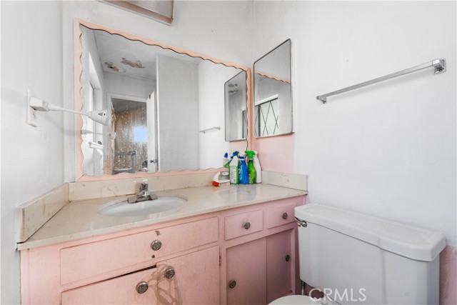 22038 Alamogordo Road, Saugus CA: https://media.crmls.org/medias/9c657541-89d7-4f5c-abe5-b6bc52e3c0e8.jpg