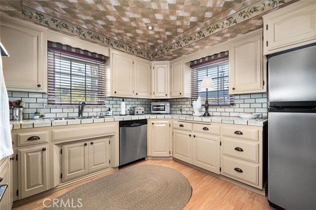 Detail Gallery Image 24 of 55 For 10253 Hopeland, Downey,  CA 90241 - 3 Beds | 2/1 Baths