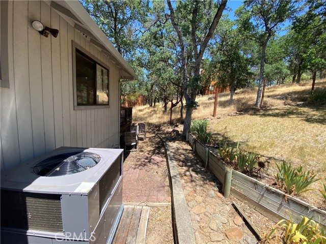 19232 N Shore Court, Hidden Valley Lake CA: https://media.crmls.org/medias/9c65e505-62dc-4c80-802f-bdfbca3970f3.jpg