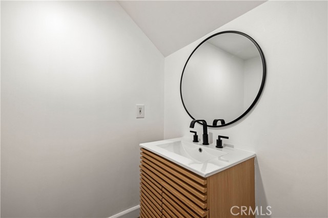 22526 Napa St, West Hills CA: https://media.crmls.org/medias/9c6603d7-b3c1-4fa1-85da-f59b1a6a65e2.jpg