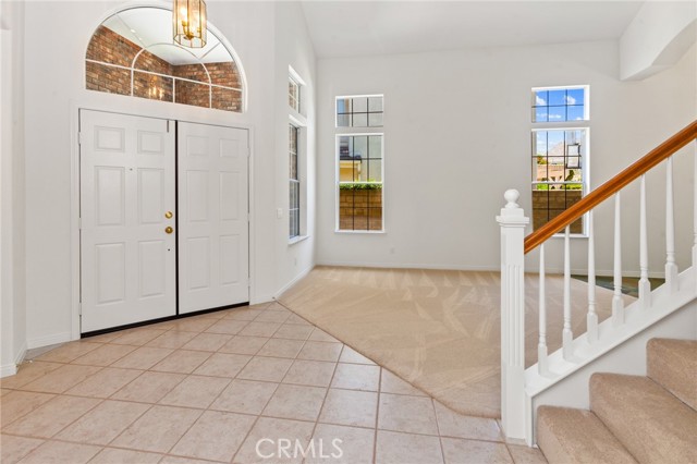 2311 Gillingham Circle, Thousand Oaks CA: https://media.crmls.org/medias/9c661d2a-0420-49f4-b0d3-f46cc46faa28.jpg