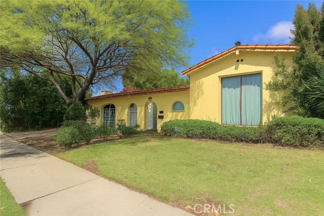 Detail Gallery Image 1 of 22 For 1249 Alvira St, Los Angeles,  CA 90035 - 3 Beds | 2 Baths