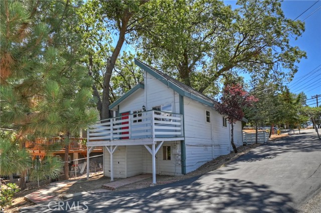 Detail Gallery Image 33 of 49 For 27026 Overlook Ln, Lake Arrowhead,  CA 92352 - 2 Beds | 1/1 Baths