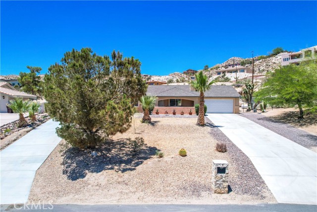 Detail Gallery Image 3 of 53 For 57490 Redondo St, Yucca Valley,  CA 92284 - 3 Beds | 2 Baths