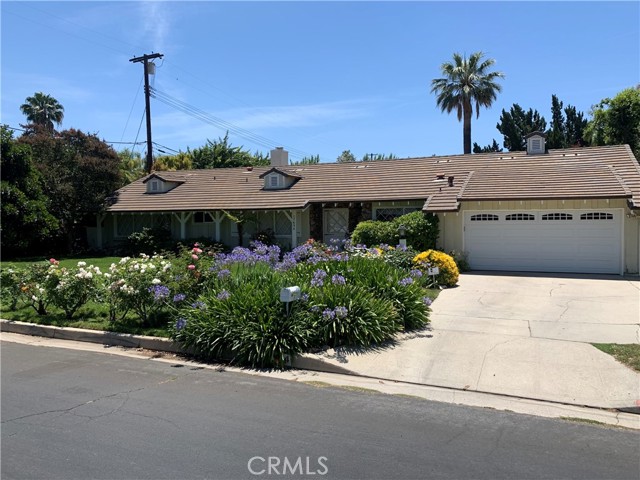 17654 Prairie Street, Northridge CA: https://media.crmls.org/medias/9c683ec9-6d44-4edc-94c8-f0102d56cdac.jpg