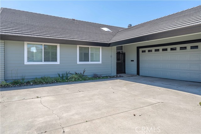 9622 Caithness Drive, Huntington Beach CA: https://media.crmls.org/medias/9c69843b-83a1-44ce-8031-922ca2a2bcd7.jpg