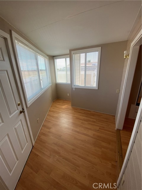 1295 S Cawston Avenue, Hemet CA: https://media.crmls.org/medias/9c6a9a45-f197-47d2-bda3-ca914b28f4fd.jpg