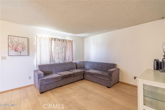 8119 Walpole Avenue, California City CA: https://media.crmls.org/medias/9c6a9a74-7002-4f9f-87a5-8b6721fe9343.jpg