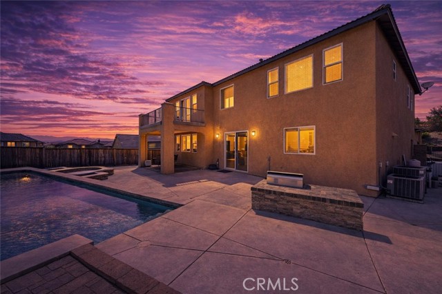 Detail Gallery Image 7 of 41 For 16395 Ridge Field, Riverside,  CA 92503 - 5 Beds | 4 Baths