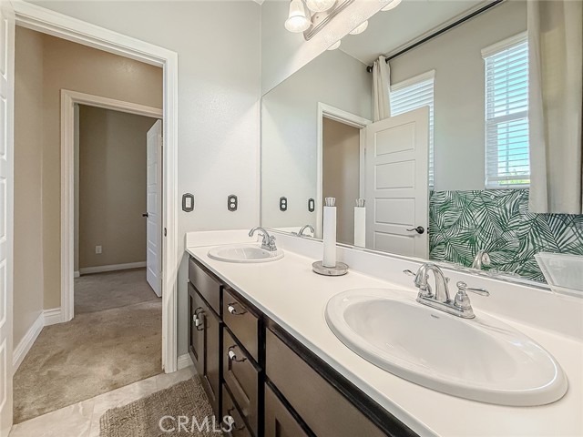 Image 32 of 49 For 458 Edgewood Drive