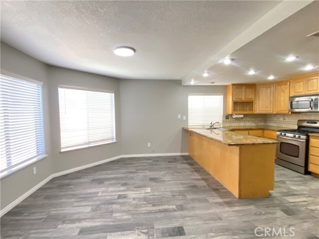 Detail Gallery Image 5 of 25 For 15449 Canyonstone Dr, Moreno Valley,  CA 92551 - 3 Beds | 2/1 Baths