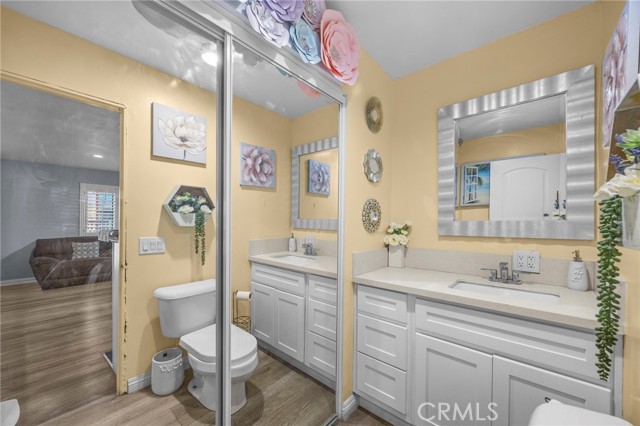 Detail Gallery Image 14 of 39 For 1709 S Townsend St, Santa Ana,  CA 92704 - 4 Beds | 2/1 Baths
