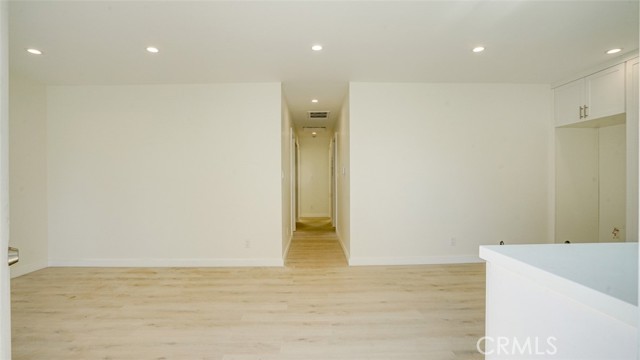 Detail Gallery Image 13 of 37 For 5903 Bonsallo Avenue, Los Angeles,  CA 90044 - 10 Beds | 6 Baths