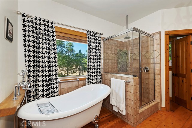 Detail Gallery Image 19 of 58 For 303 N Fairway Dr, Lake Arrowhead,  CA 92352 - 4 Beds | 2/1 Baths