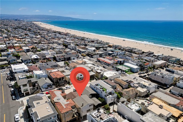 241 33rd Street, Hermosa Beach, California 90254, 2 Bedrooms Bedrooms, ,1 BathroomBathrooms,Residential,Sold,33rd,SB23145037