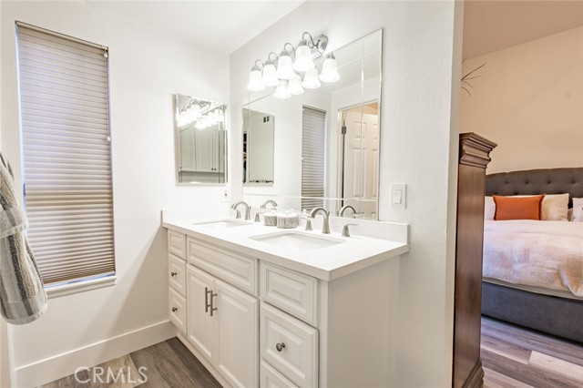 25065 Sunset W Place, Laguna Hills CA: https://media.crmls.org/medias/9c703b20-21aa-42f2-8e83-3813f201861d.jpg