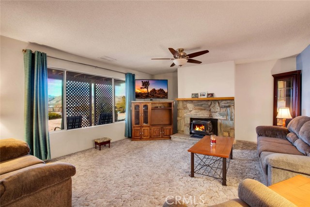 Detail Gallery Image 9 of 34 For 7453 Victoria Ave, Yucca Valley,  CA 92284 - 2 Beds | 2 Baths