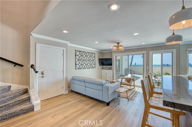 Detail Gallery Image 7 of 35 For 711 Pacific Coast Hwy #421,  Huntington Beach,  CA 92648 - 2 Beds | 1/1 Baths