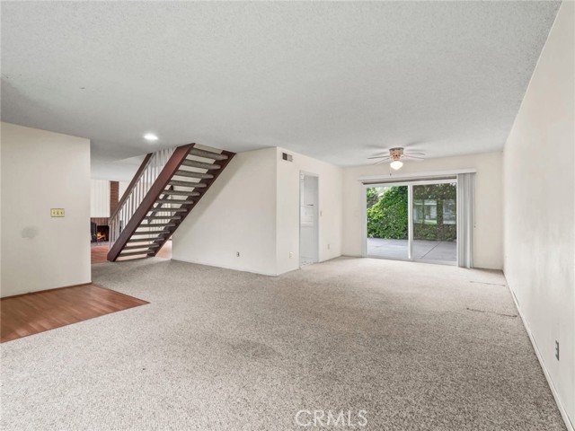 25582 Old Course Way, Valencia CA: https://media.crmls.org/medias/9c73e166-1905-4855-a210-0f7a8f5b9e66.jpg