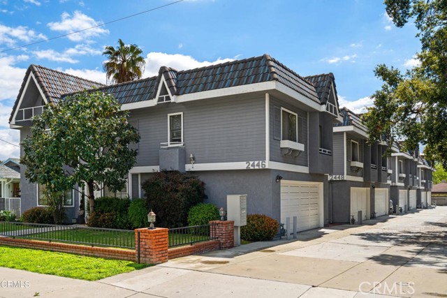 2452 Oneida Street, Pasadena CA: https://media.crmls.org/medias/9c74a0b4-8f7d-4ee9-8c07-e10c53728dd8.jpg