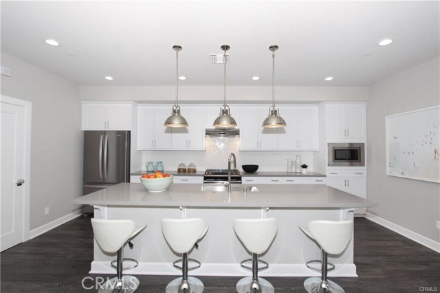 Detail Gallery Image 8 of 30 For 155 N Wabash Ave #1,  Glendora,  CA 91741 - 3 Beds | 3/1 Baths