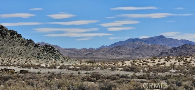 800 Northside Road, Lucerne Valley CA: https://media.crmls.org/medias/9c7575d3-f7de-4c40-a36d-0ffe2d49cc12.jpg