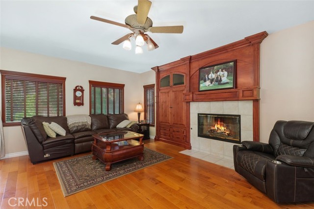 29944 Peach Tree Court, Murrieta CA: https://media.crmls.org/medias/9c75942a-6a91-480f-9e30-08eae576ccaf.jpg