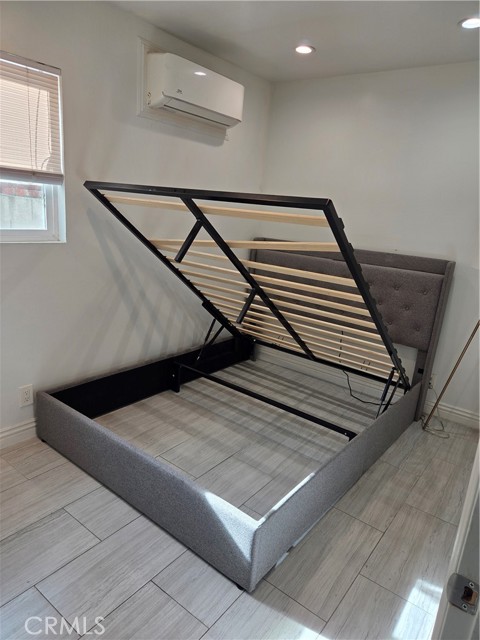 Detail Gallery Image 4 of 5 For 17728 Willard St a,  Reseda,  CA 91335 - 1 Beds | 1 Baths