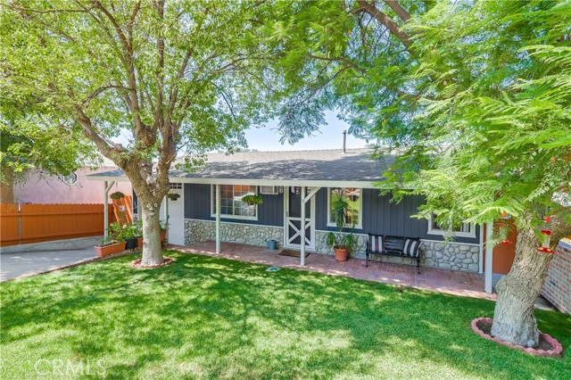 Detail Gallery Image 5 of 36 For 10745 Tujunga Canyon Bld, Tujunga,  CA 91042 - 2 Beds | 1 Baths