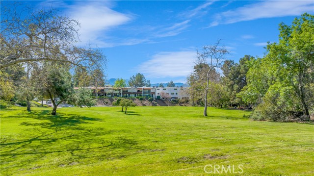 Detail Gallery Image 40 of 42 For 9502 via Salerno, Burbank,  CA 91504 - 2 Beds | 3 Baths