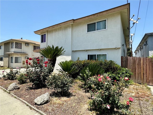 7415 Stewart And Gray Road, Downey, California 90241, ,Multi-Family,For Sale,Stewart And Gray,OC24223991