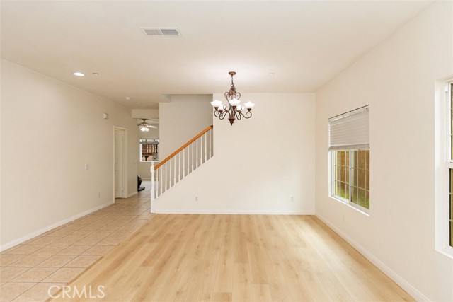 Detail Gallery Image 8 of 47 For 11273 Poulsen Ave, Montclair,  CA 91763 - 5 Beds | 3/1 Baths