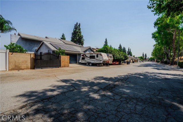 574 E Skylark Drive, Ontario CA: https://media.crmls.org/medias/9c790d13-a117-4c5f-8564-b0f42651e175.jpg