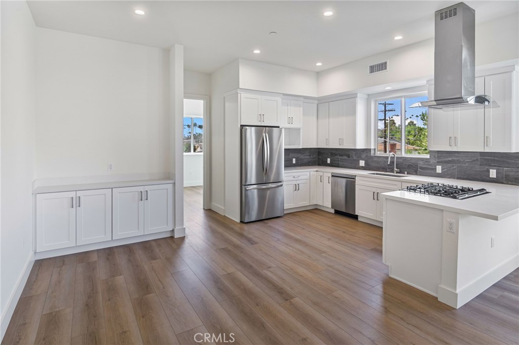 MLS #SR25248186 image #4