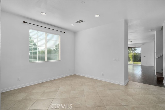 Detail Gallery Image 5 of 41 For 17704 Anise Dr, San Bernardino,  CA 92407 - 4 Beds | 2/1 Baths