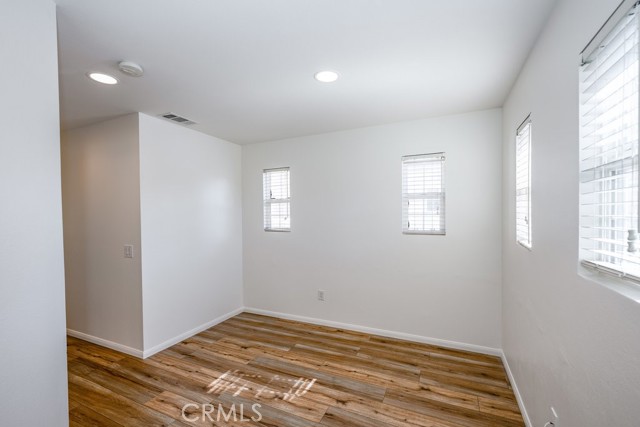 Detail Gallery Image 24 of 34 For 23321 Beachcomber Ln, Valencia,  CA 91355 - 4 Beds | 2/1 Baths