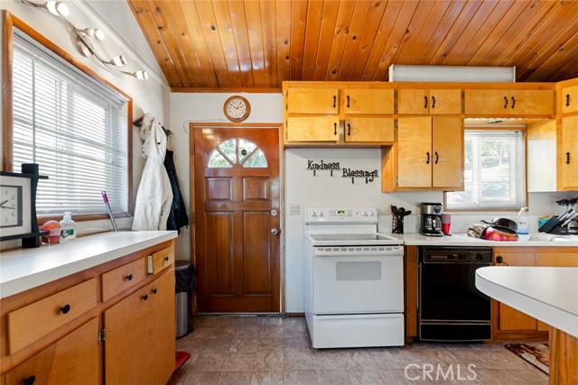 Detail Gallery Image 14 of 40 For 1207 Scenic Way, Rimforest,  CA 92378 - 3 Beds | 2 Baths