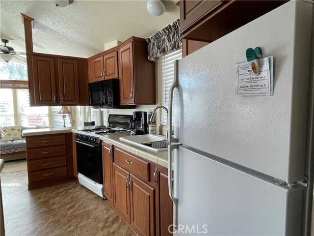 Detail Gallery Image 7 of 75 For 74711 Dillon Rd #1025,  Desert Hot Springs,  CA 92241 - 2 Beds | 1 Baths