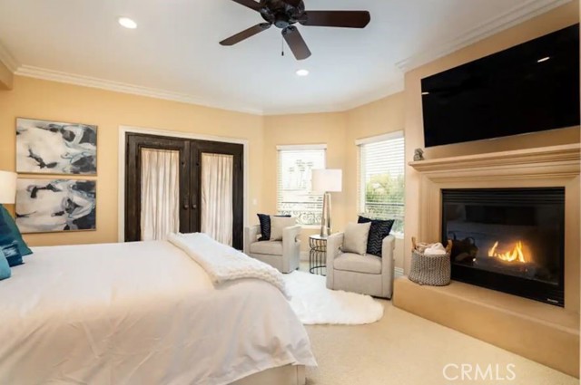 Detail Gallery Image 11 of 18 For 301 16th St, Huntington Beach,  CA 92648 - 4 Beds | 4 Baths