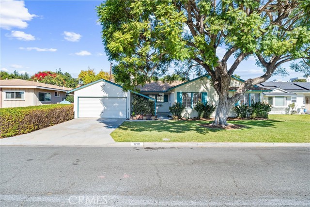 Detail Gallery Image 1 of 18 For 12111 Bluebell Ave, Garden Grove,  CA 92840 - 3 Beds | 2/1 Baths