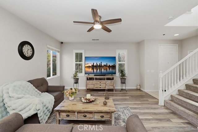 Detail Gallery Image 3 of 60 For 7205 Enclave, Corona,  CA 92880 - 3 Beds | 2/1 Baths