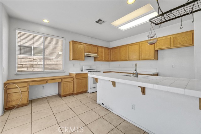 Detail Gallery Image 14 of 42 For 12150 Orgren Ave, Chino,  CA 91710 - 5 Beds | 3 Baths