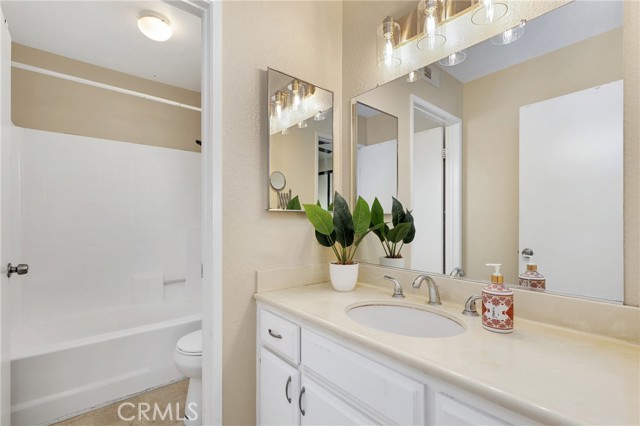 226 Greenmoor, Irvine CA: https://media.crmls.org/medias/9c7d4e27-ec51-4e3a-a76d-274d9ce170af.jpg