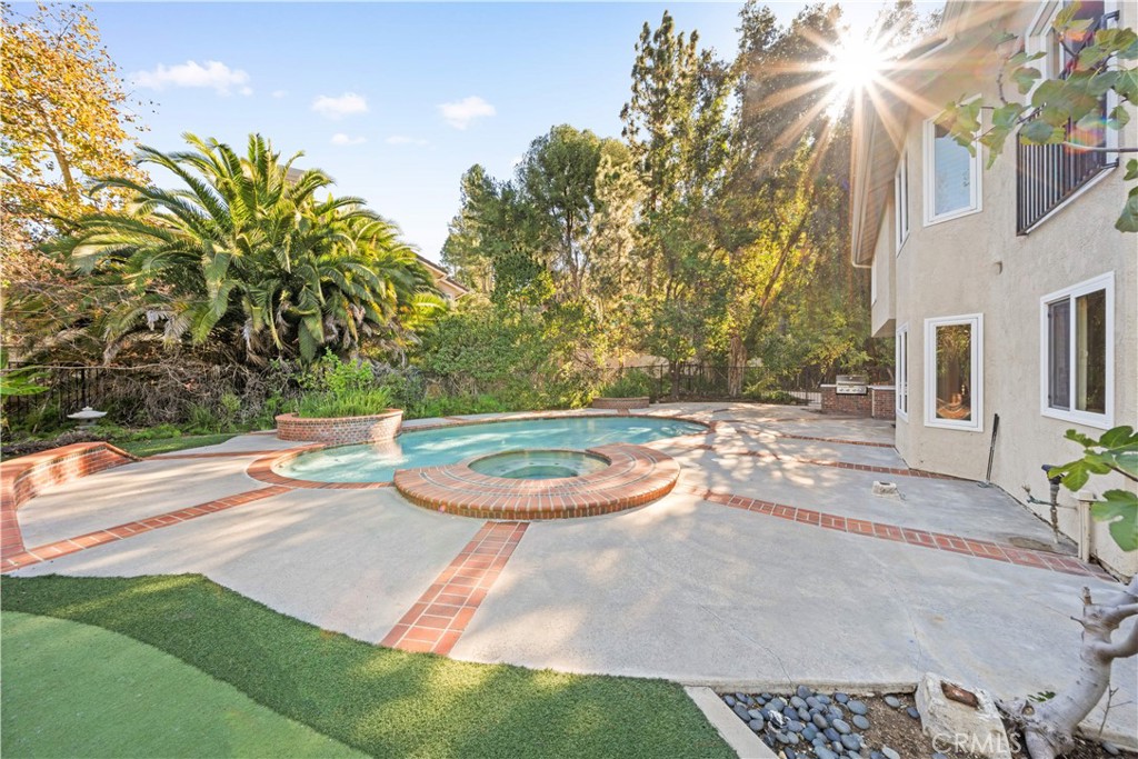 MLS #OC25250292 image #30