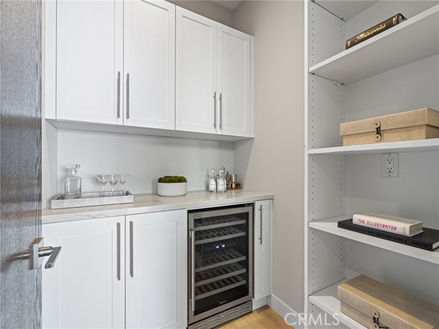 Detail Gallery Image 24 of 29 For 320 35th Street, Manhattan Beach,  CA 90266 - 4 Beds | 4/1 Baths