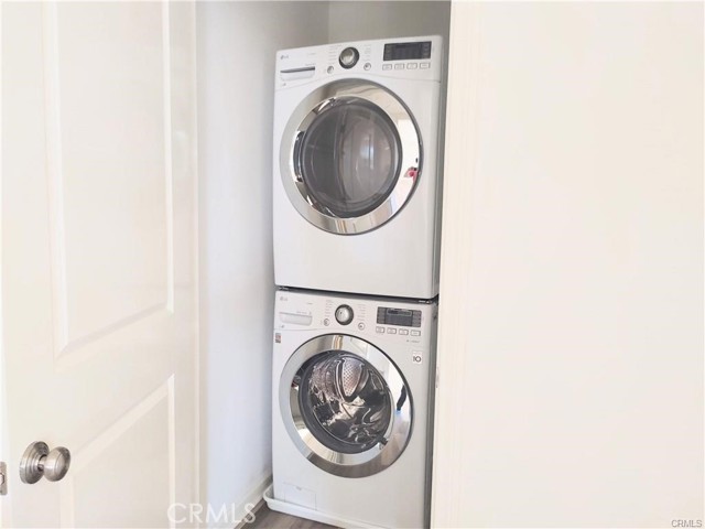 Detail Gallery Image 10 of 12 For 120 Nature Walk, Irvine,  CA 92618 - 2 Beds | 2 Baths